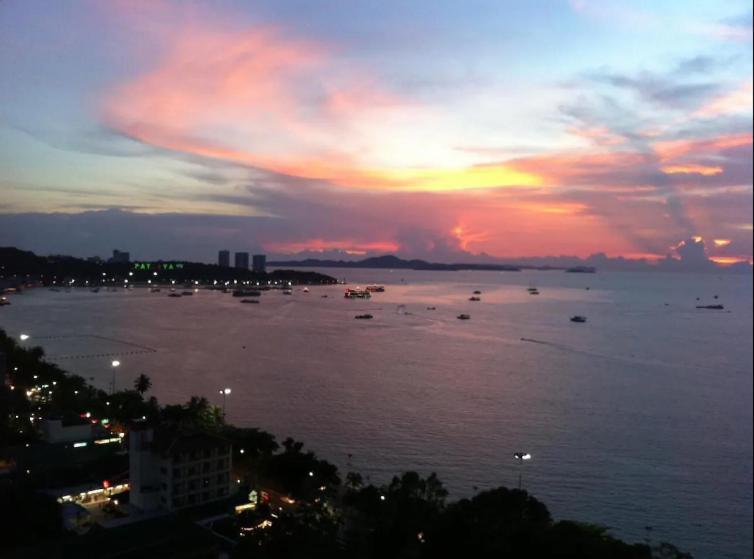 Great Location With Infinity Pool - Central Pattaya公寓 外观 照片